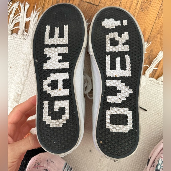 Vans x Nintendo SUPER Limited Edition Sk8-Hi Sneakers - Picture 2 of 9